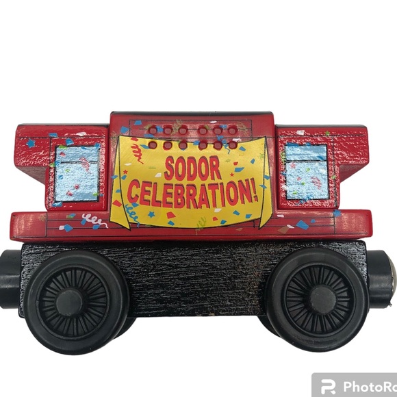 Thomas & Friends Wooden Railway Sodor Celebration Caboose - Picture 1 of 3